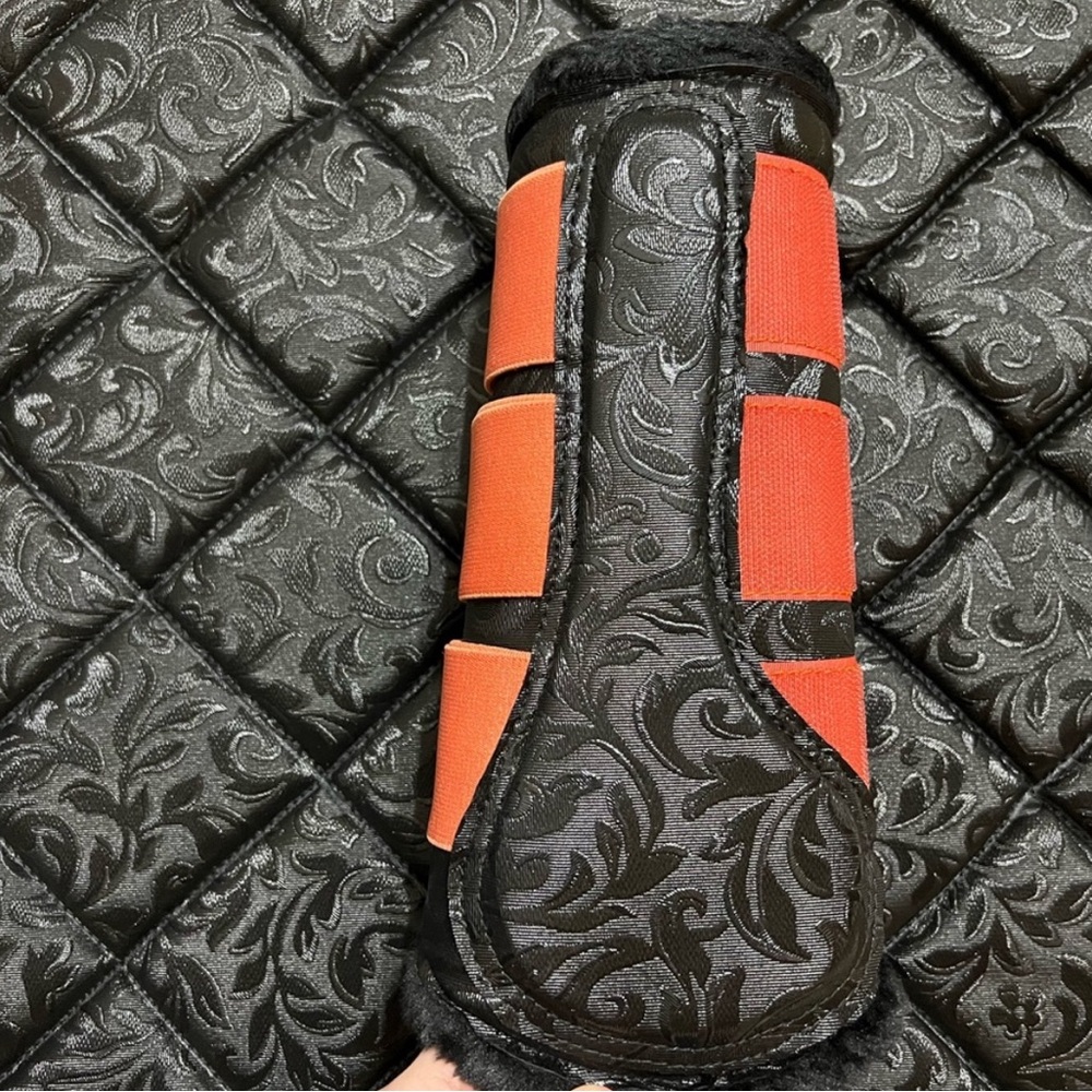 Oversize brushing boots - black